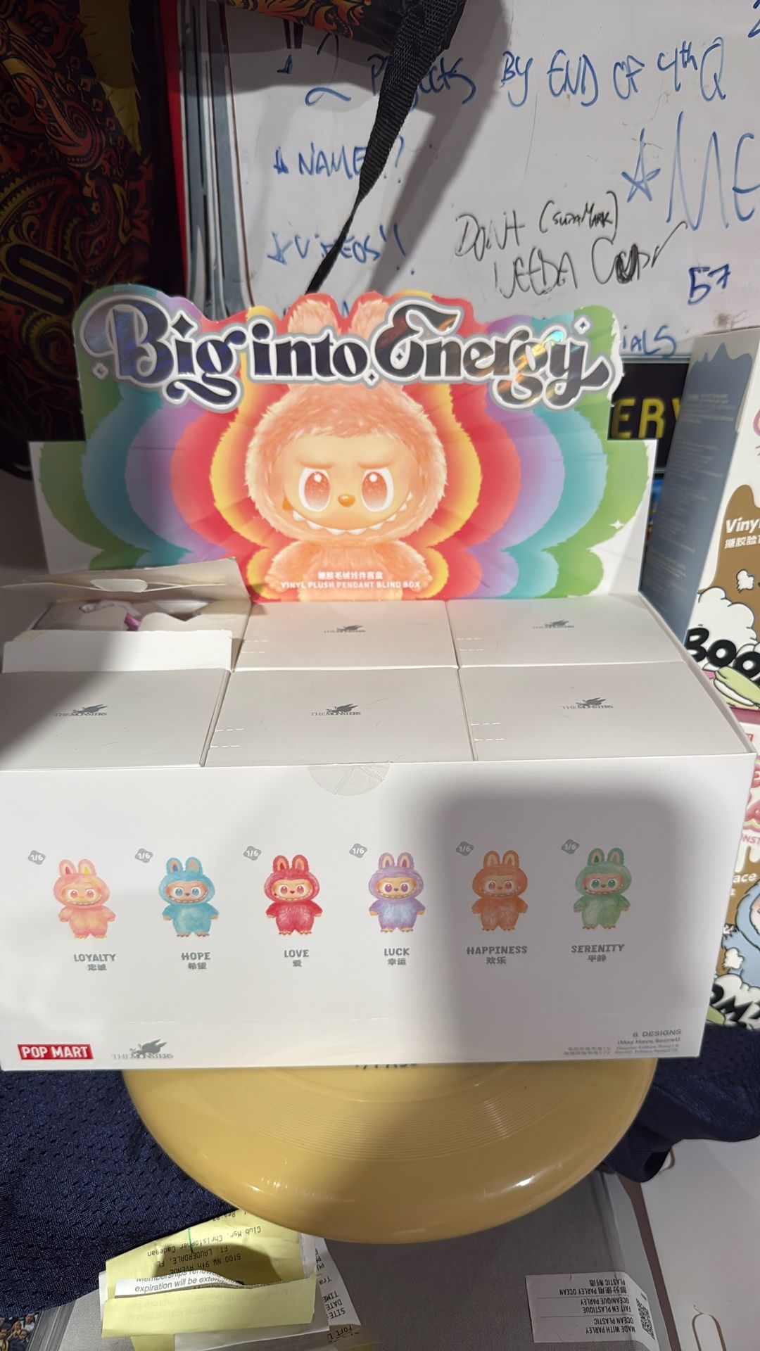 POP MART - BIG INTO ENERGY LABUBU (CASE)