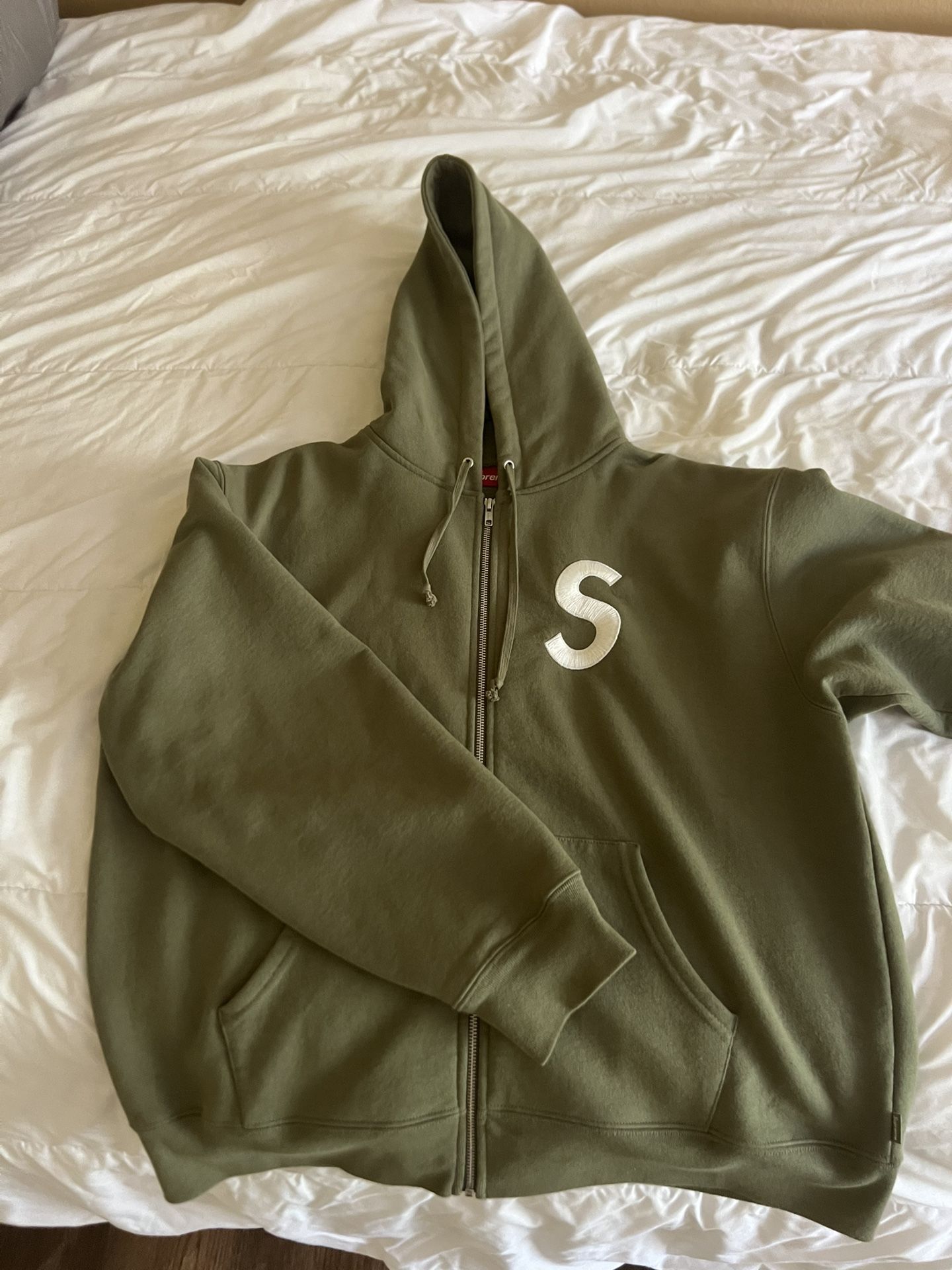 Supreme Sweatshirt