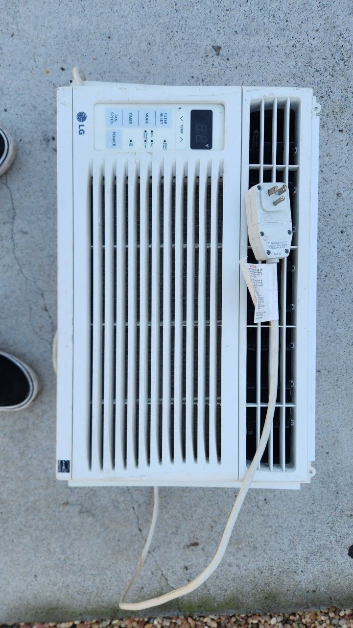 LG Window AC unit