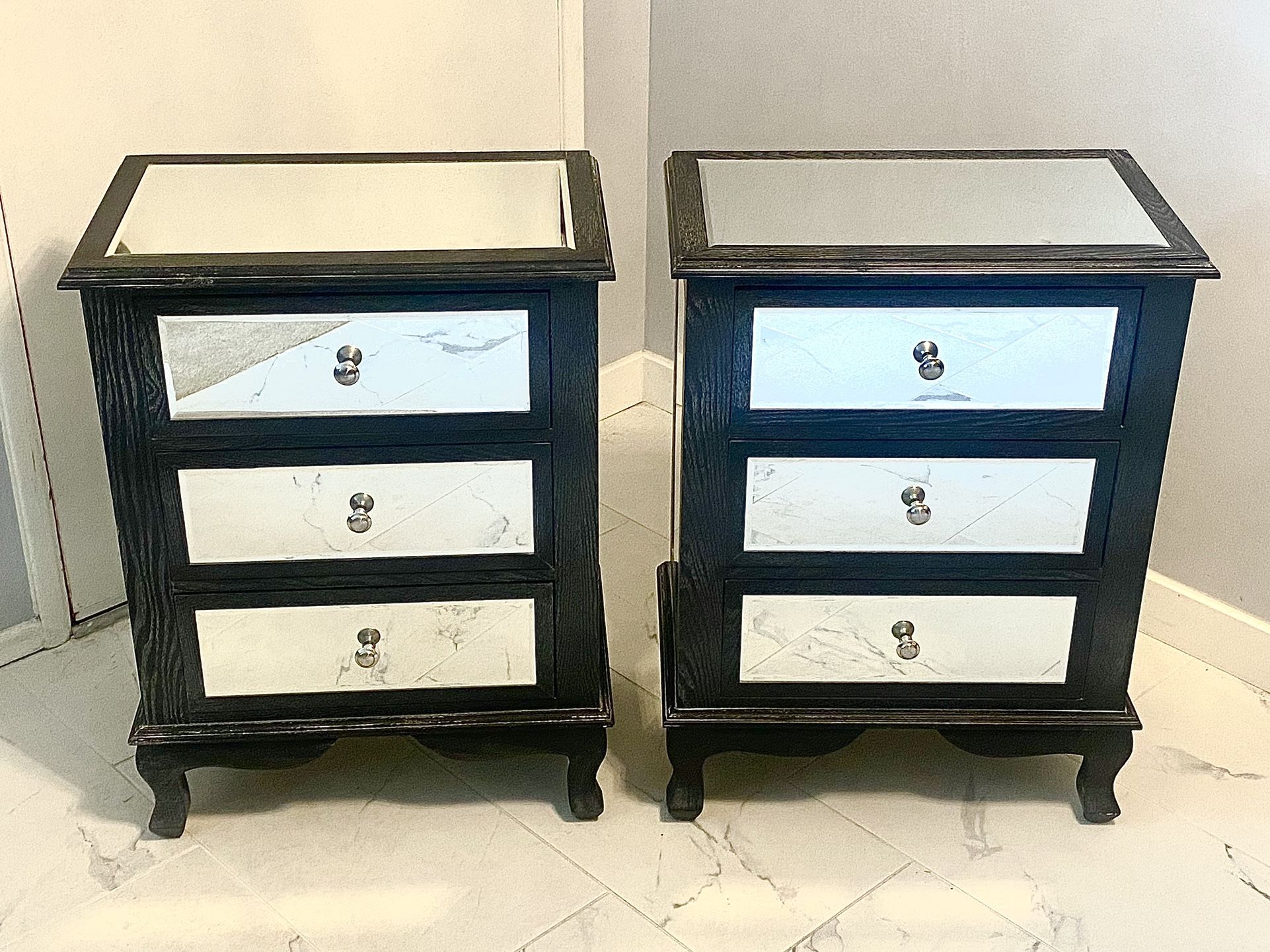 Pair of mirrored nightstands