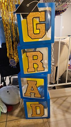 Graduation box decoration