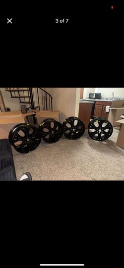 4 21’ inch Chevy rims