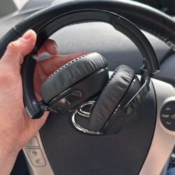 Skull Candy Bluetooth Wireless Headphones