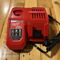 M18 Rapid Charger 