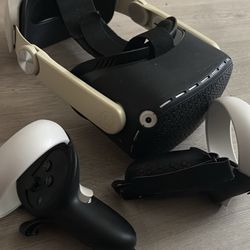 Oculus Quest 2.  256 Gb