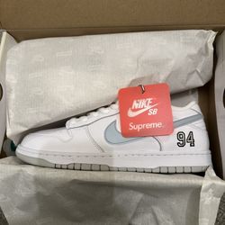 Supreme Nike SB Dunk Low White