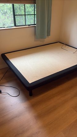 Fully adjustable Ease Tempurpedic electronic queen size bed base