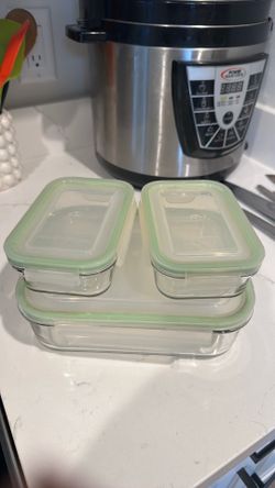Set of 3 snap tight glass