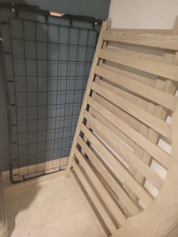 Crib/ Toddler Bed