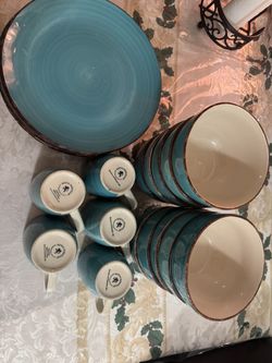Royal Norfolk 7 Plates. 10 Bowls 5 Turquoise Coffee Mug 12oz 