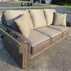 High quality Like New Condition Marshfield Sofa – Hardly used at all Gray/Grey“Free Delivery”