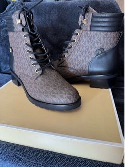 Mk boots size 9/2