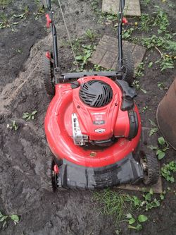 Lawnmower works great everything works great ready to ride
