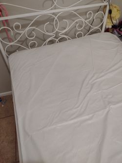Twin Canopy Bed