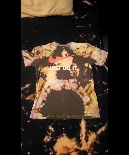 Custom TyeDye Nike Shirt! Size Large