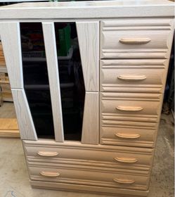 Excellent dresser with shelves and drawers perfect condition 54” high