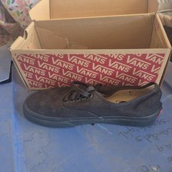 Vans brand new Men's 7.5 Women 9.0