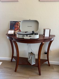 Semi round table