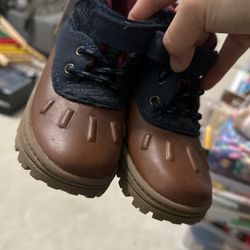 Carters Kids Boots Size 8