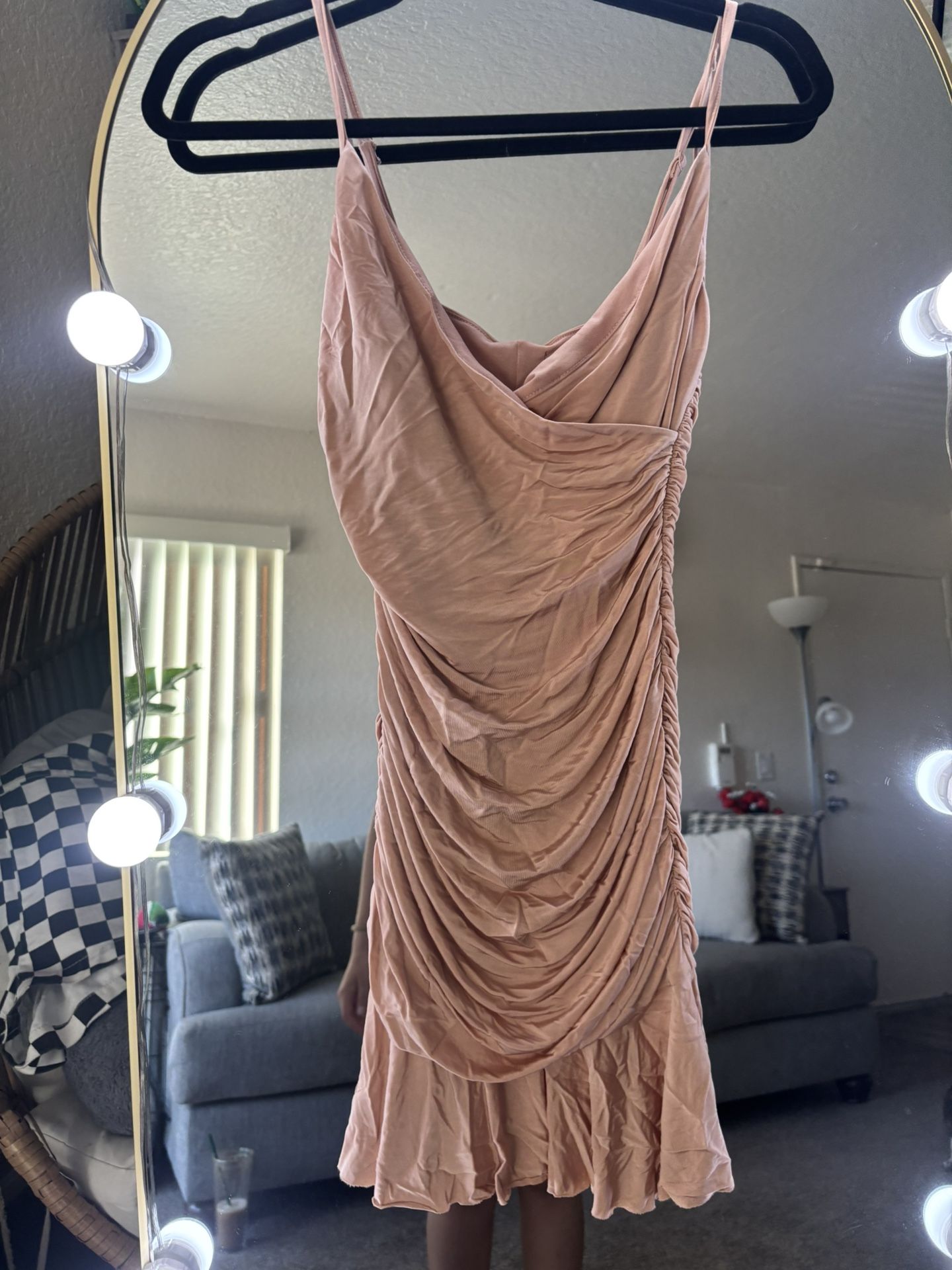 pink dress