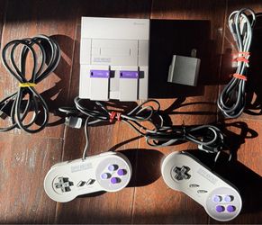 Super Nintendo SNES Mini Classic Console CLV-201 W/ 2 Controllers Cords Tested