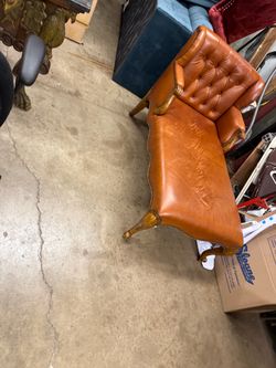 tufted leather chaise lounge