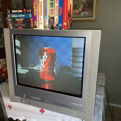 Toshiba 24in Combo Dvd/Vcr Crt TV 