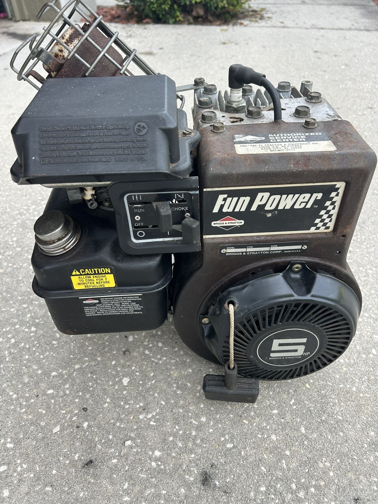 5 HP Motor & Carburetor