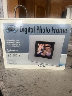 Digital Photo Frame