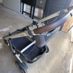 Uppababy Cruze With Seat And Bassinet (2022)