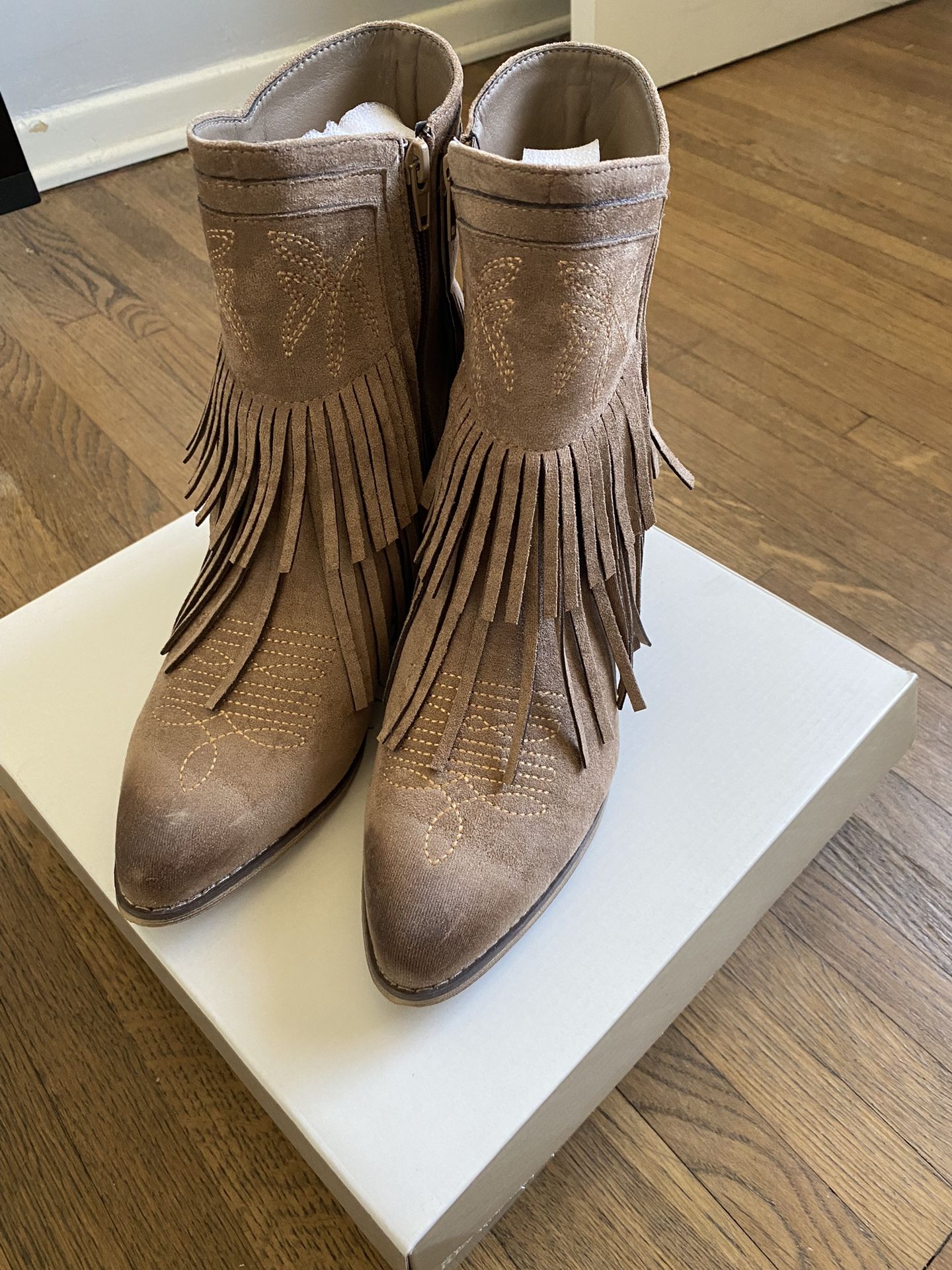 Cowgirl Boots - Natural Reflections 8-1/2