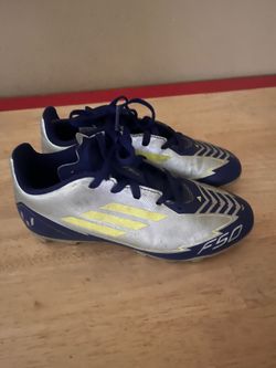 Kids soccer cleats