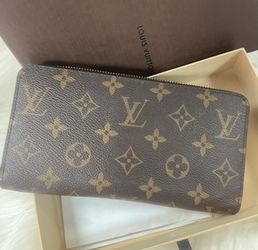 Louis Vuitton Monogram Zippy Wallet 