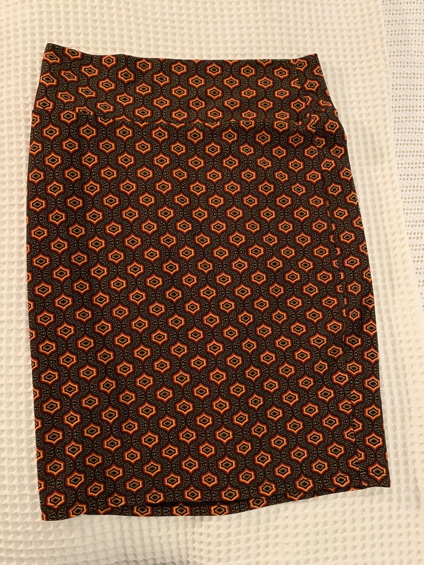 Skirt- LuLaRoe -Size L- Like NEW-Simply Comfortable