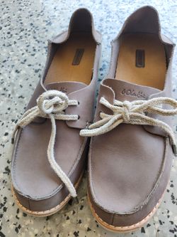 Olukai Moku Women's Moccasin flats size 10W beige