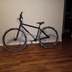 29" Sunday Bike Lots Of Upgrades 