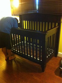 Pali Tuscan Forever Convertible Crib – Java – Excellent Condition