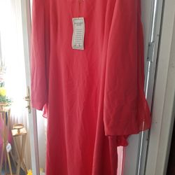 This Beautiful Coral Colored Formal Plus Sz Is Gorgeous 