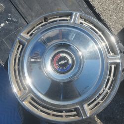 Chevy Hub Caps 14in Gd Condition 