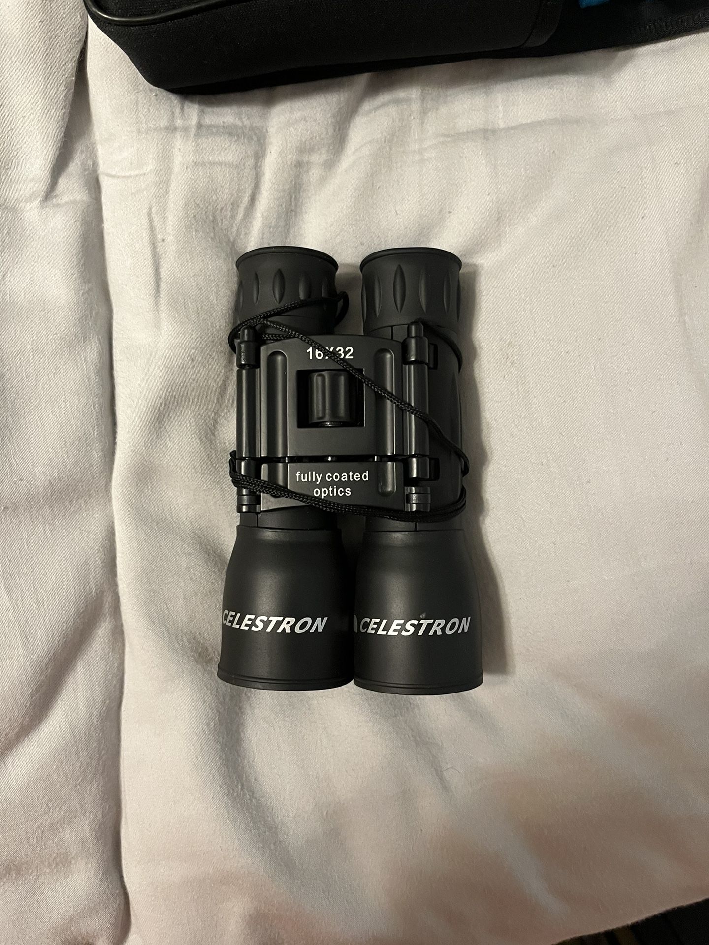 Binoculars 