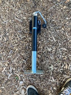 Haul-Master 2,000 lb Swing-Away Trailer Jack NEVER USED