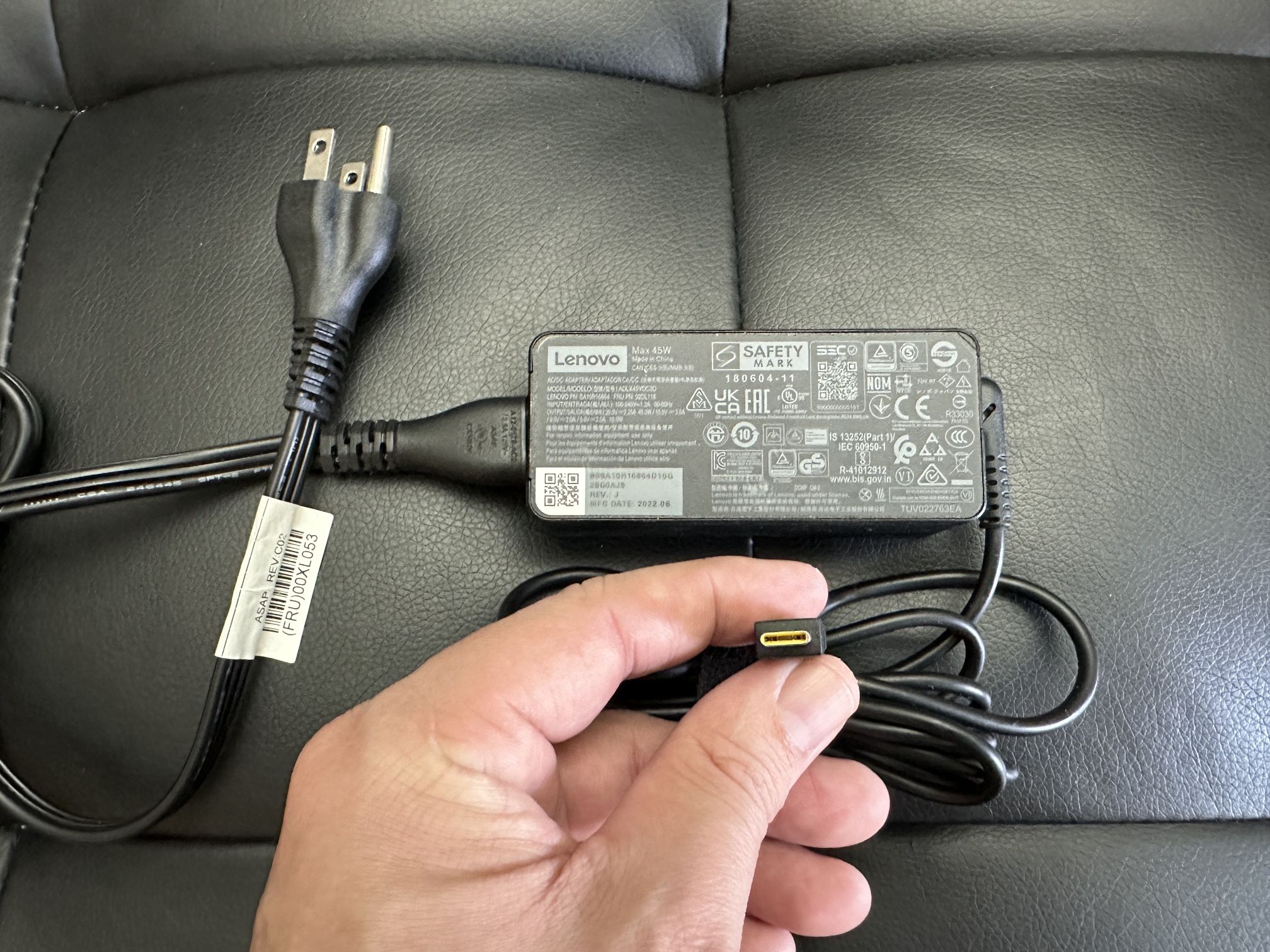 Lenovo AC Adapter MODEL ADLX45YDC3D