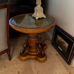 Side Table With Lamp