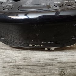 Sony Dream Machine ICF-CD815 FM/AM Radio CD-R/RW Dual Alarm Clock