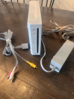 Wii Console Wii AC Adapter Wii AV Cables Nintendo Gaming