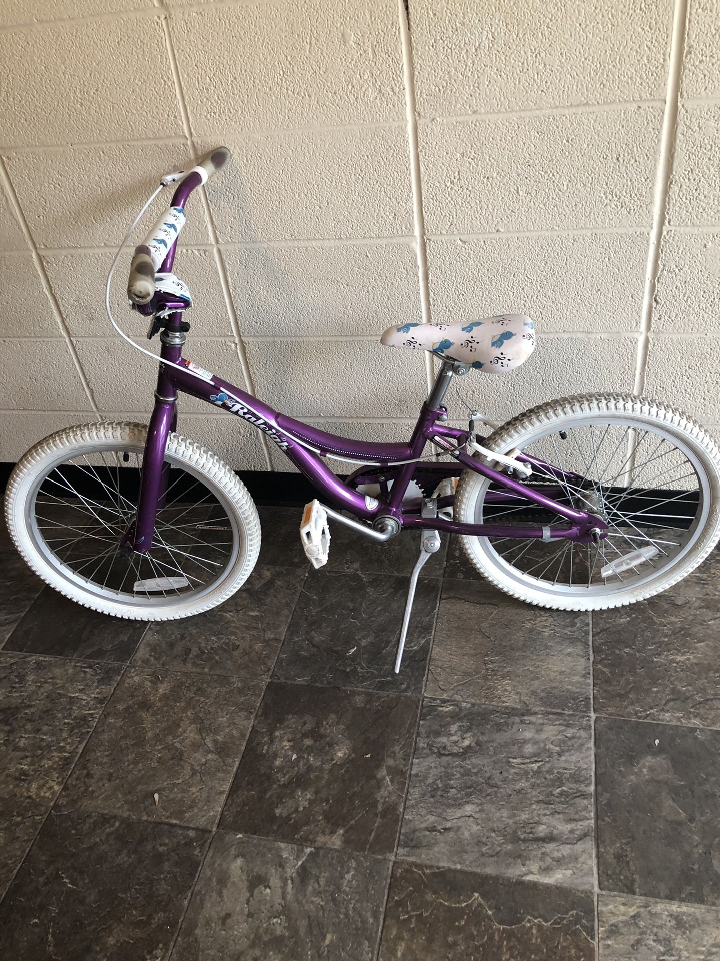 Raleigh BMX. Girls bike size 20 Inches