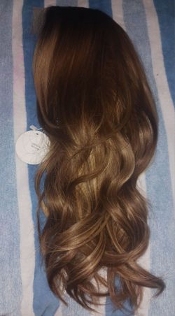 Light brown w/ dirty blonde wig approx 15" wig
