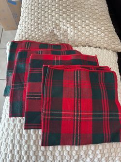 Christmas placemats and napkins