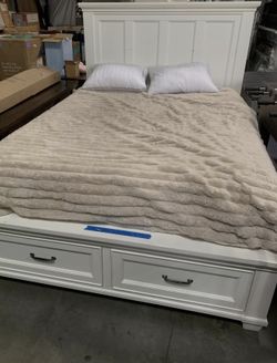Costco Kitteridge Queen Storage Bedframe