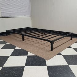 Twin size bed frame - can DELIVER almost anywhere for $20 extra - gently used and in LIKE NEW condition 😍